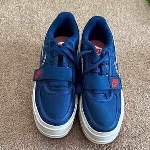 Nike vandal woman’s platform shoe